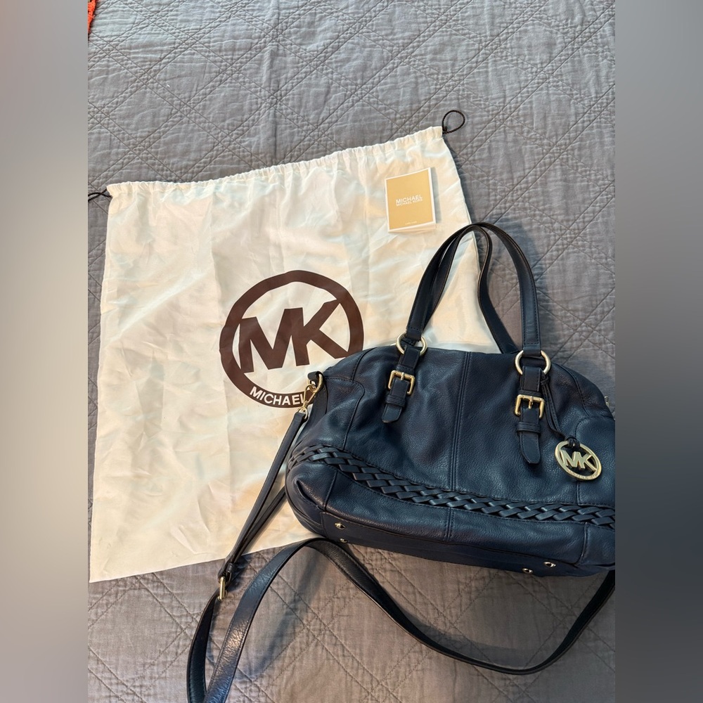 Michael Kors Gladstone leather navy blue  large purse with dustbag